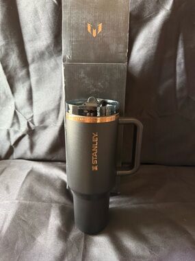 New Stanley 40oz Black and Gold Special MESSI Edition Tumbler with Flip Top